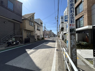 【前面道路含む現地写真】