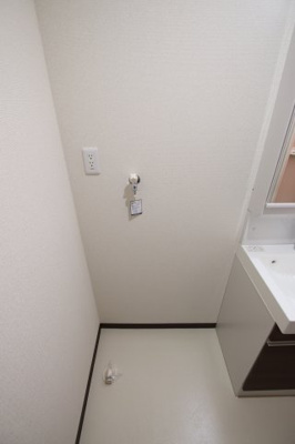 【設備】 | Glanz深井 | 室内洗濯機置場