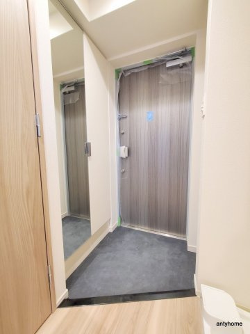 プレサンス東三国駅前グランクラス 仲介手数料無料の玄関