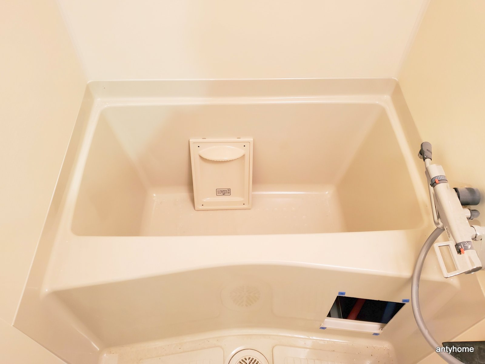 プレサンス東三国駅前グランクラス 仲介手数料無料の浴室