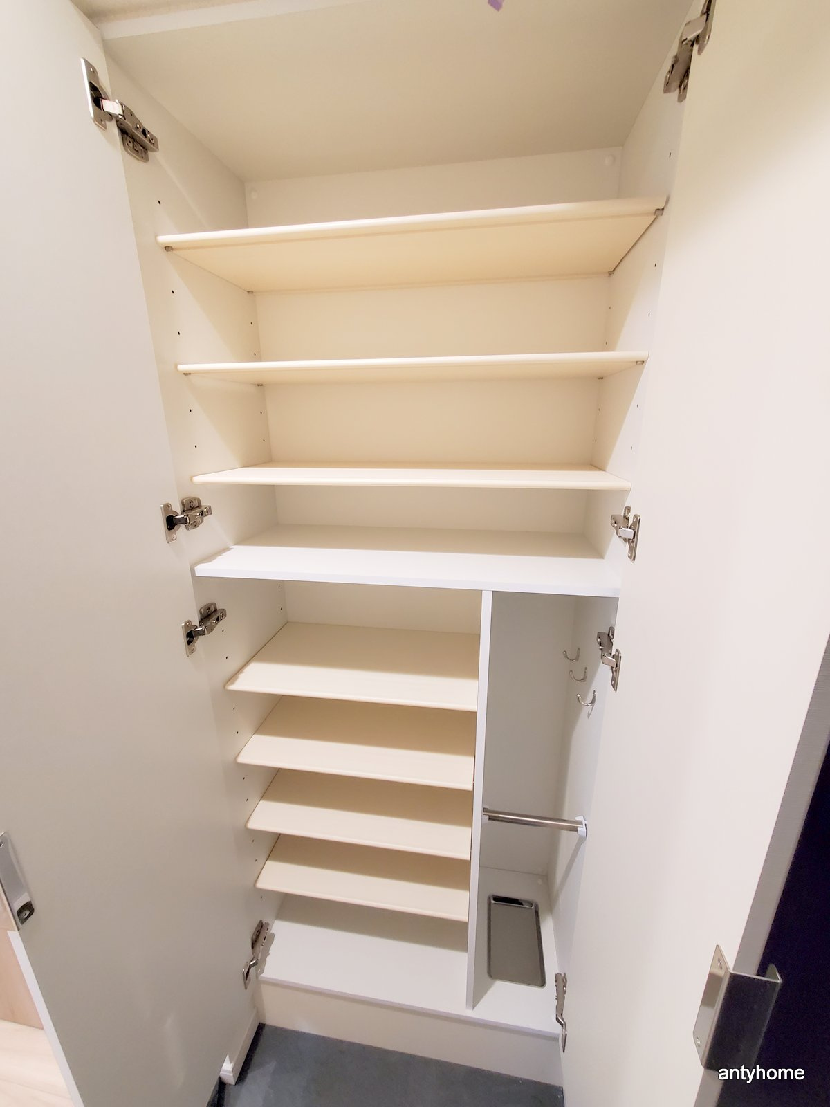 プレサンス東三国駅前グランクラス 仲介手数料無料の収納