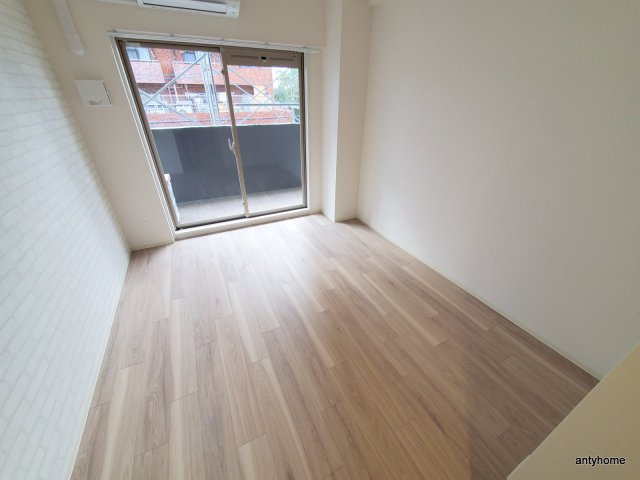 プレサンス東三国駅前グランクラス 仲介手数料無料の寝室