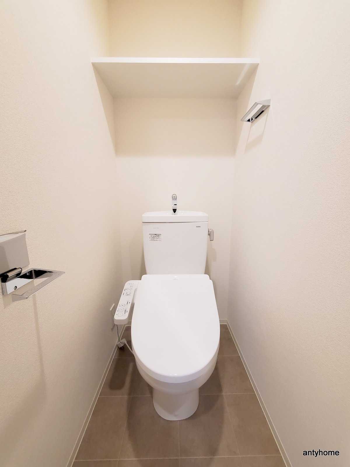 プレサンス東三国駅前グランクラス 仲介手数料無料の洗面所