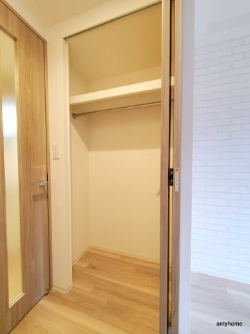 プレサンス東三国駅前グランクラス 仲介手数料無料の収納