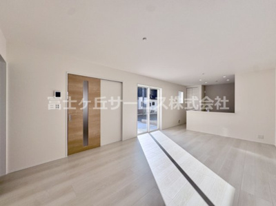 【居間・リビング】 | 豊川市伊奈町出口 59期 新築一戸建て 3号棟 | ＬＤＫです