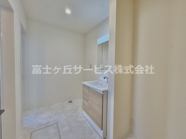 【脱衣所】 | 豊川市伊奈町出口 59期 新築一戸建て 3号棟 | 脱衣場です