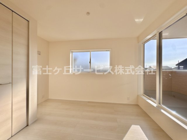 【洋室】 | 豊川市伊奈町出口 59期 新築一戸建て 3号棟 | コンパクトで使いやすい洋室です