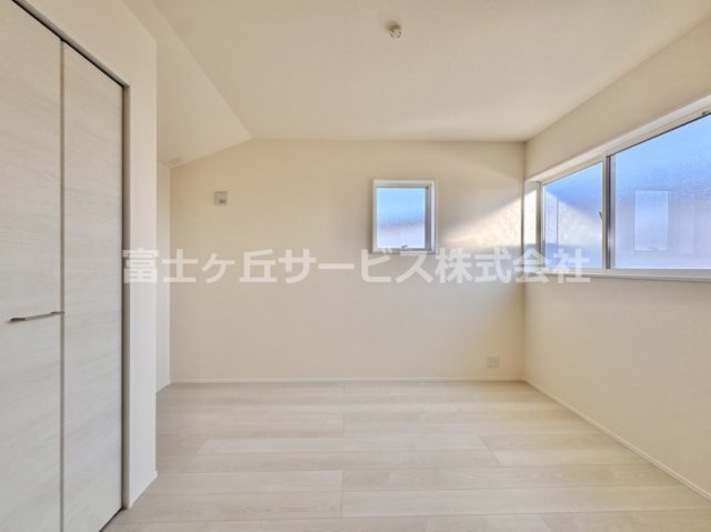 【子供部屋】 | 豊川市伊奈町出口 59期 新築一戸建て 3号棟 | お子さんのいるうちは子供部屋に使ってはいかがでしょうか