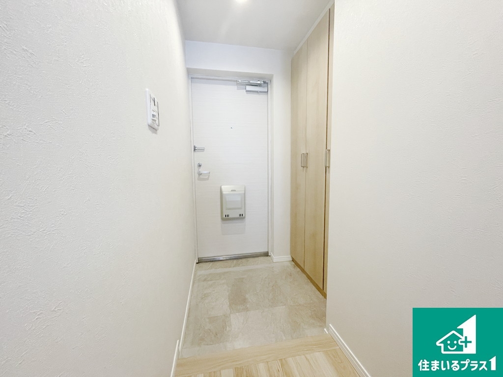 ヴィルメゾン上野芝の玄関|玄関はシンプルに明るく広い空間にしました♪【現地写真】