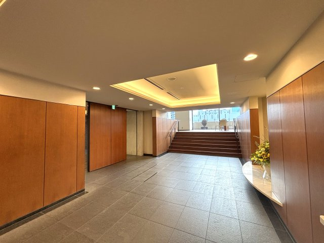 コスモ東京ベイタワーのロビー