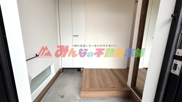 八女郡広川町大字久泉の中古一戸建の玄関