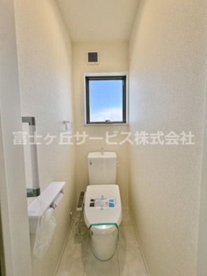 【トイレ】 | 豊川豊橋市高洲町 58期 新築一戸建て 2号棟 | 清潔感のあるトイレです