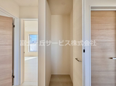 【収納】 | 豊川豊橋市高洲町 58期 新築一戸建て 2号棟 | 大きなスペースがあり、収納には困りません