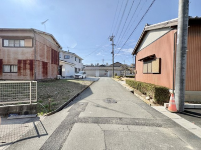 【前面道路含む現地写真】 | 豊川豊橋市高洲町 58期 新築一戸建て 4号棟 | 前面道路含む現地写真です