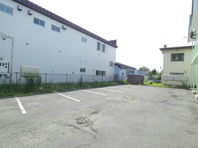 クインヒルズANNEXの駐車場
