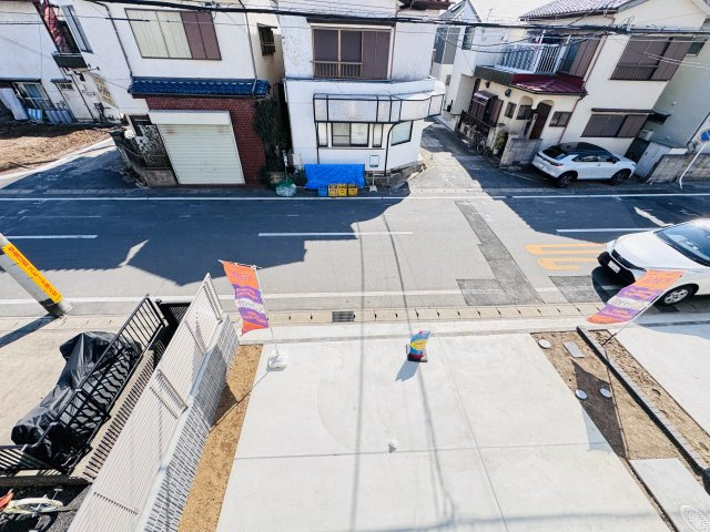 松戸市栄町８丁目新築戸建【旭町小学校：5分】の展望|バルコニーより道路側眺望・南道路で日当たり良好♪