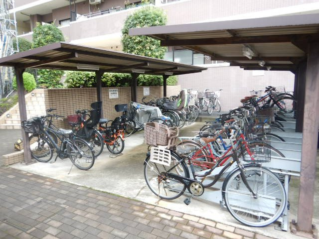 サンクレイドルレヴィール池袋の駐輪場|駐輪場
