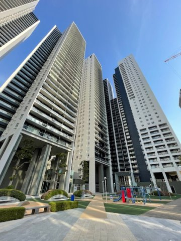 WORLD CITY TOWERS AQUA TOWER