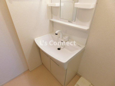 【洗面所】 | エクセレントⅠ | 朝の支度もスムーズな独立洗面台。