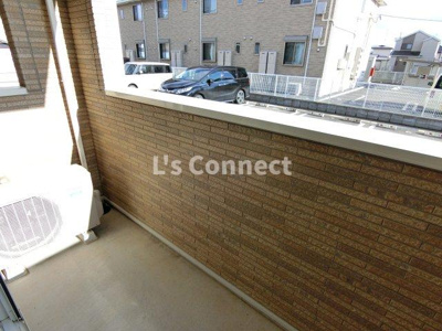 【バルコニー】 | エクセレントⅠ | 晴れた日には洗濯物もたくさん干せます。