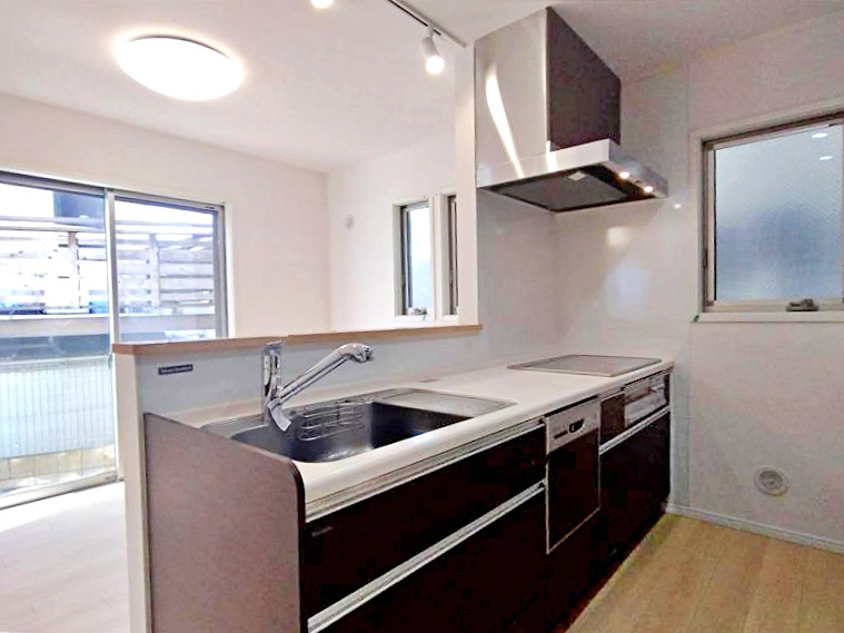 横浜市保土ヶ谷区法泉一丁目戸建②のキッチン