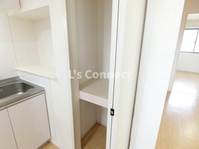 【その他】 | ベル・モンドＫ | ＬＤＫにも収納付き。