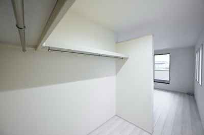 【収納】 | 太田第14下田島町 一建設 6号棟 | 寝室にはウォークインクローゼットがついておりおしゃれなご家族もうれしい空間です♪