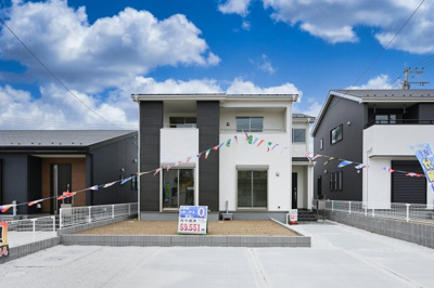 【外観】 | 太田第14下田島町 一建設 6号棟 | 青空に映えるエクステリア！
日当たりが良い南道路の明るい住宅♪