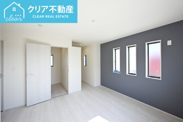 【収納】 | 館林第1広内町　リーブルガーデン | 日当たりのよい寝室は大容量のウォークインクローゼット付き！