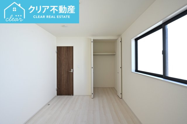 【洋室】 | 館林第1広内町　リーブルガーデン | 広々としたクローゼットでお部屋はいつでもスッキリクリアに！