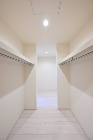 【収納】 | 館林第1広内町　リーブルガーデン | 憧れのウォークインクローゼットでお洋服もたっぷり収納！