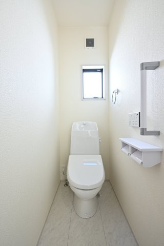 【トイレ】 | 館林第1広内町　リーブルガーデン | 2か所にトイレがあるので忙しい朝も分けて使えます！