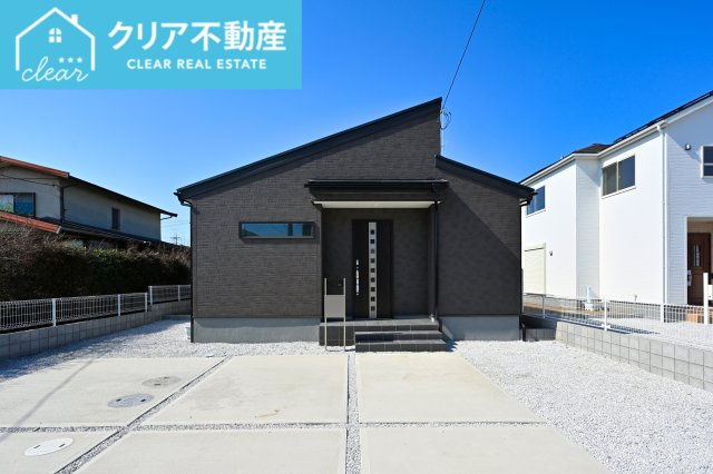 【外観】 | 館林第1広内町　リーブルガーデン | スッキリクリアな青空に映えるエクステリア！
日当たり良好な平屋です♪
