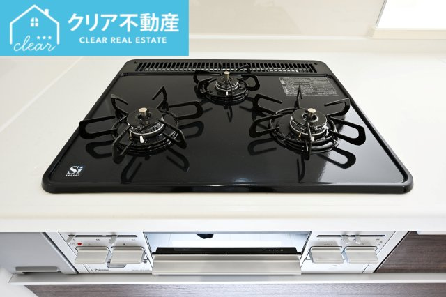 【設備】 | 館林第1広内町　リーブルガーデン | 三口コンロで家事効率アップ！
