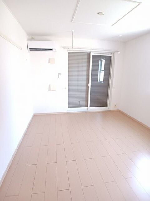 シャンルガールⅠの居間・リビング