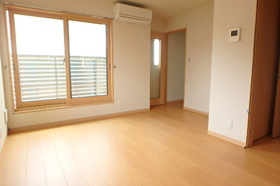 南向きで明るいリビング