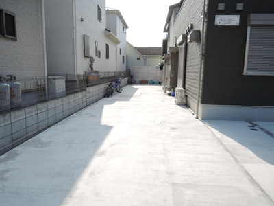 玄関までのアプローチ