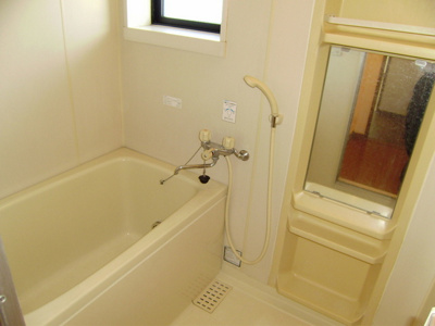 浴室(追い焚き機能付き)