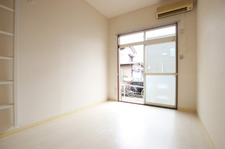 【洋室6.帖】★シンプルでレイアウトしやすいお部屋★