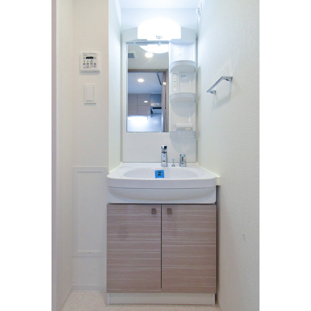 エスリード栄イーストスクエアの洗面所