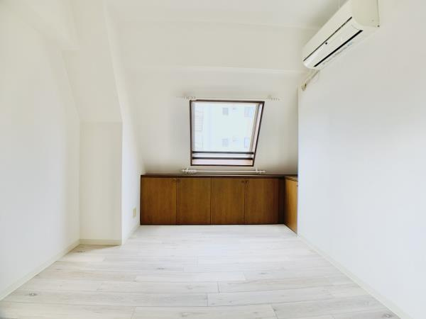 ＹＳビルの居間・リビング