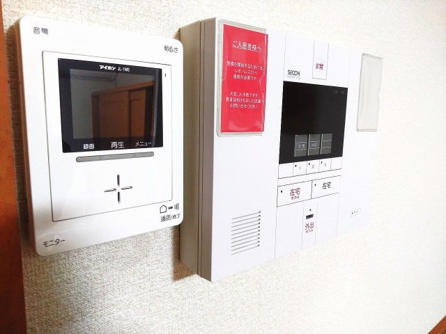 レオパレスセレッソのその他|モニター付インターホンもあって安心♪