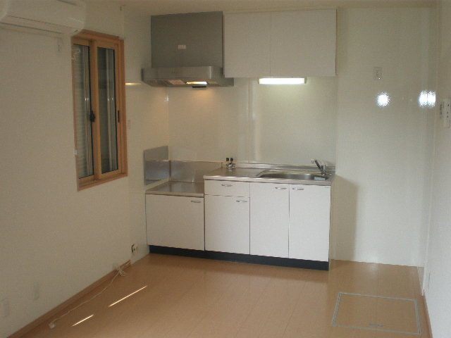 アドゥニスハイツＣの居間・リビング