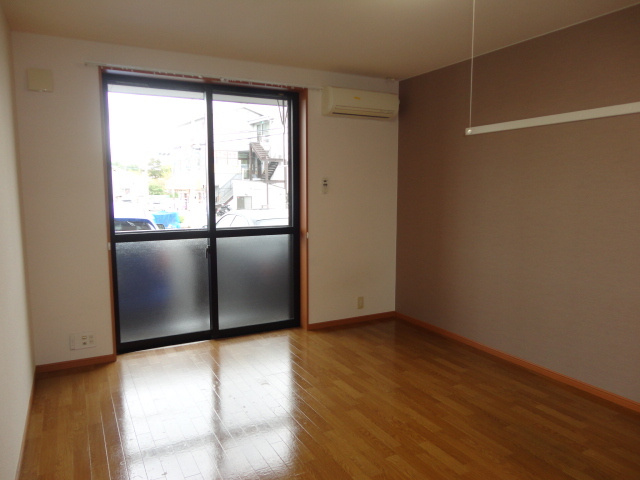 クリスタルビュー1の居間・リビング