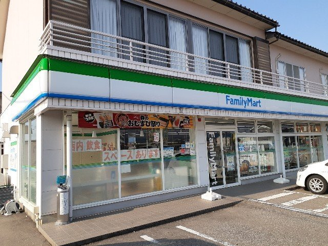 ウィルモアⅡＢの庭|ファミリーマート上市上経田店まで500m