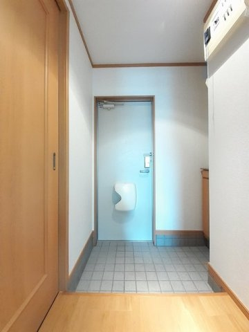 アロマ・フォーレⅢの玄関|シンプルで使いやすい玄関です