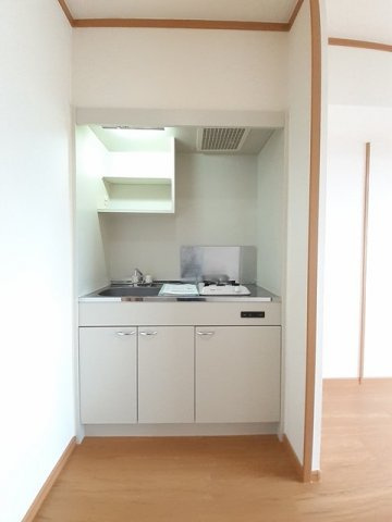アロマ・フォーレⅢのキッチン|コンパクトなキッチンで掃除もラクラク