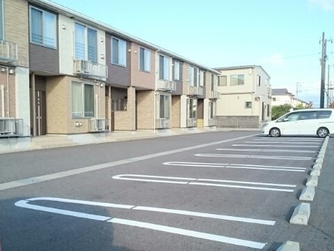 Ａｎｇｅ（アンジュ）の駐車場|カースペースがあります