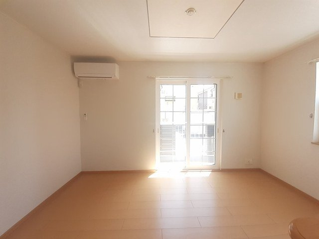 ラ　フォレスタ　Ⅰの居間・リビング|ゆったりとした居間です