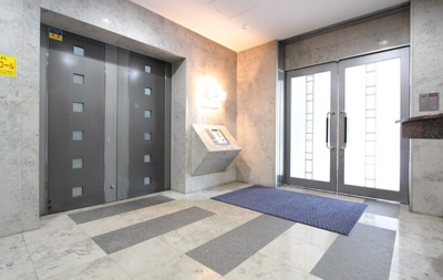 【エントランス】 | ベイ・イースト | ゆとりのあるエントランスです